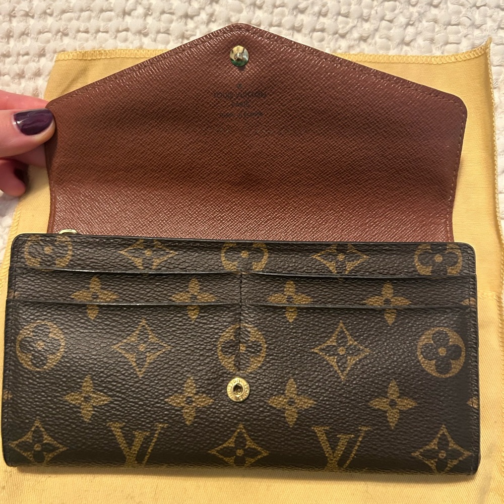 Louis Vuitton Sarah Wallet